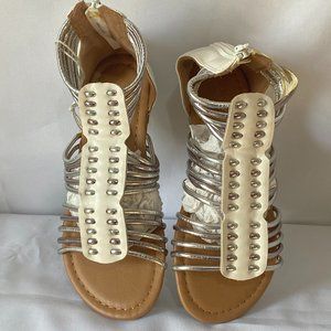 American Eagle Girl's Sandals Size 1(LIKE NEW)